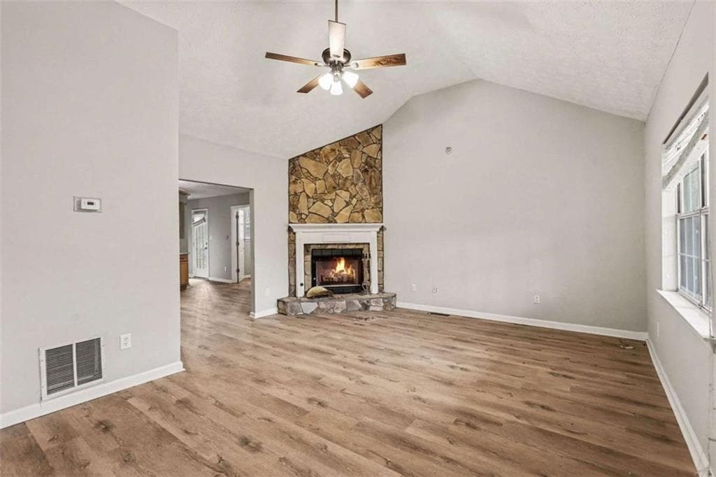 4 bedroom, 2 bathroom, 1,919 sq ft single family residence for sale at 253 Ruth Drive, Newnan, GA 30265 — photo 6