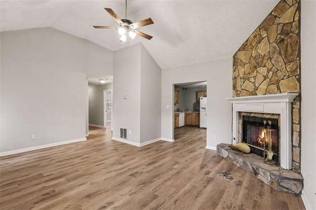 4 bedroom, 2 bathroom, 1,919 sq ft single family residence for sale at 253 Ruth Drive, Newnan, GA 30265 — photo 7