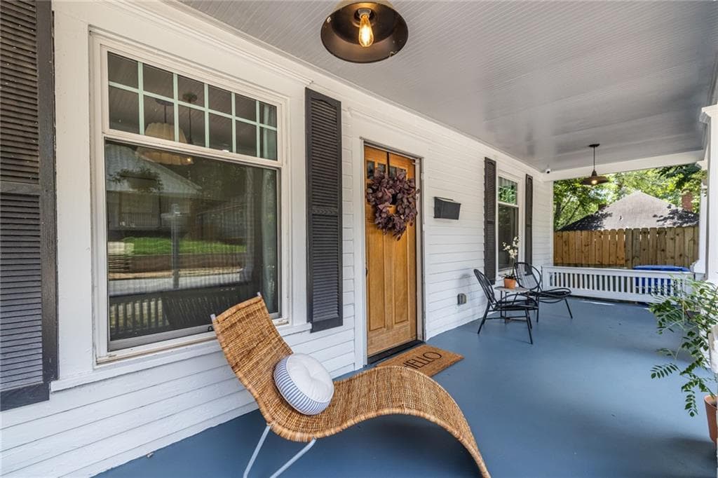 3 bedroom, 2 bathroom, 1,680 sq ft single family residence for sale at 908 Oakhill Avenue, Atlanta, GA 30310 — photo 3