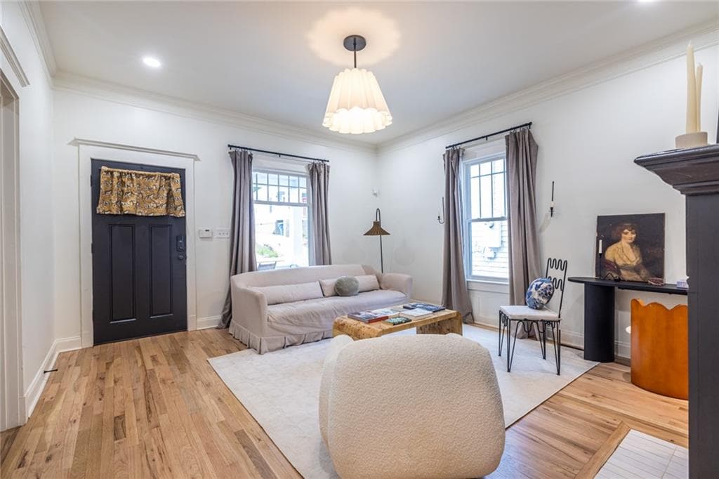 3 bedroom, 2 bathroom, 1,680 sq ft single family residence for sale at 908 Oakhill Avenue, Atlanta, GA 30310 — photo 5