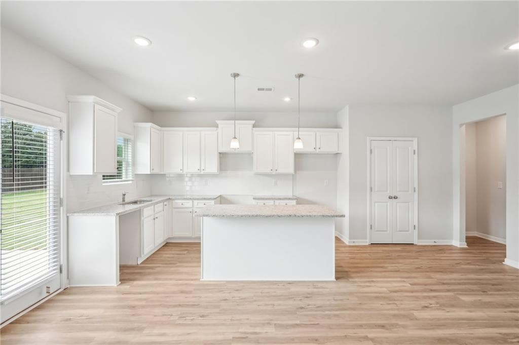 3 bedroom, 3 bathroom, 2,084 sq ft single family residence for sale at 5832 Maddox Road, Morrow, GA 30260 — photo 8