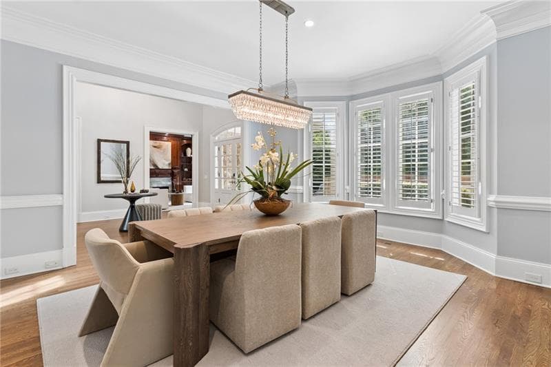 5 bedroom, 7 bathroom, 6,124 sq ft single family residence for sale at 4992 Rebel Trail, Atlanta, GA 30327 — photo 4