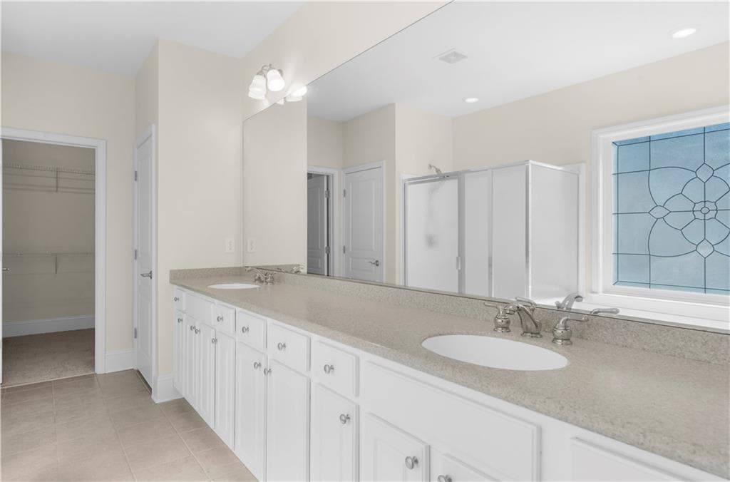 3 bedroom, 3 bathroom, 2,539 sq ft single family residence for sale at 6585 Vickery Post Lane, Cumming, GA 30040 — photo 10