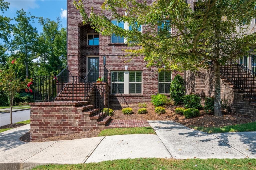 4 bedroom, 4 bathroom, 2,424 sq ft townhouse for sale at 502 Via Secco Lane, Suwanee, GA 30024 — photo 5