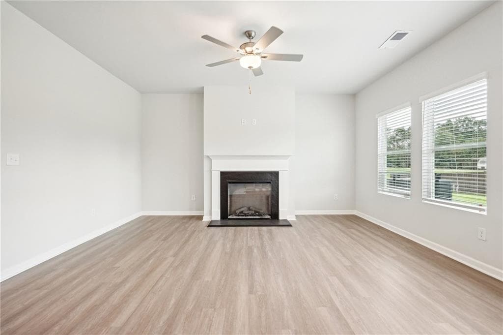 3 bedroom, 3 bathroom, 2,130 sq ft single family residence for sale at 5836 Maddox Road, Morrow, GA 30260 — photo 3