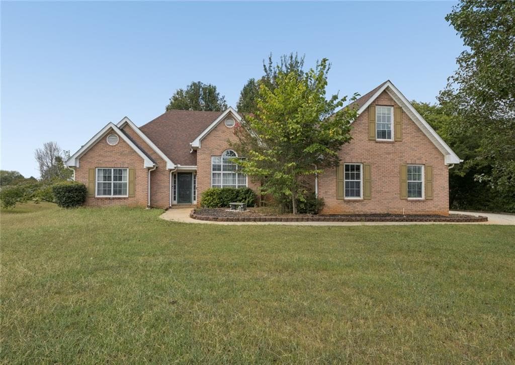 3 bedroom, 2 bathroom, 1,946 sq ft single family residence for sale at 1435 Elena Drive, Mcdonough, GA 30253 — photo 1 of 29