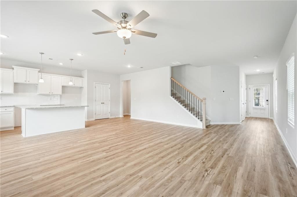 3 bedroom, 3 bathroom, 2,084 sq ft single family residence for sale at 5840 Maddox Road, Morrow, GA 30260 — photo 4