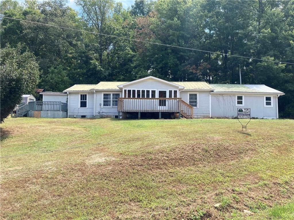 3 bedroom, 2 bathroom, 1,644 sq ft single family residence for rent at 1047 Horton Road, Dahlonega, GA 30533 for $1,500 a month