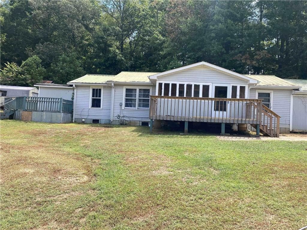 3 bedroom, 2 bathroom, 1,644 sq ft single family residence for rent at 1047 Horton Road, Dahlonega, GA 30533 for $1,500 a month — photo 4