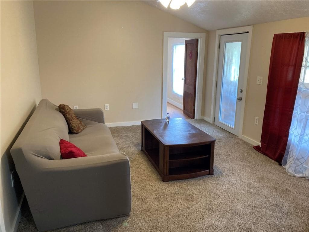 3 bedroom, 2 bathroom, 1,644 sq ft single family residence for rent at 1047 Horton Road, Dahlonega, GA 30533 for $1,500 a month — photo 5