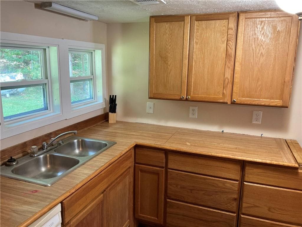 3 bedroom, 2 bathroom, 1,644 sq ft single family residence for rent at 1047 Horton Road, Dahlonega, GA 30533 for $1,500 a month — photo 8