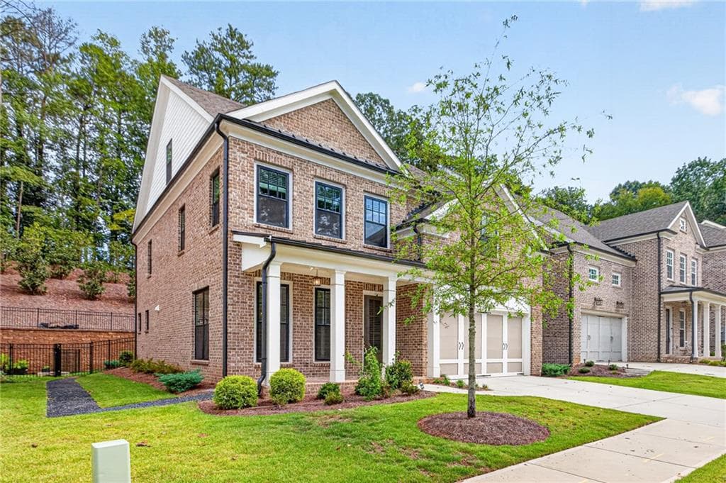 5 bedroom, 5 bathroom, 3,922 sq ft single family residence for sale at 140 Wards Crossing Way, Johns Creek, GA 30022 — photo 3