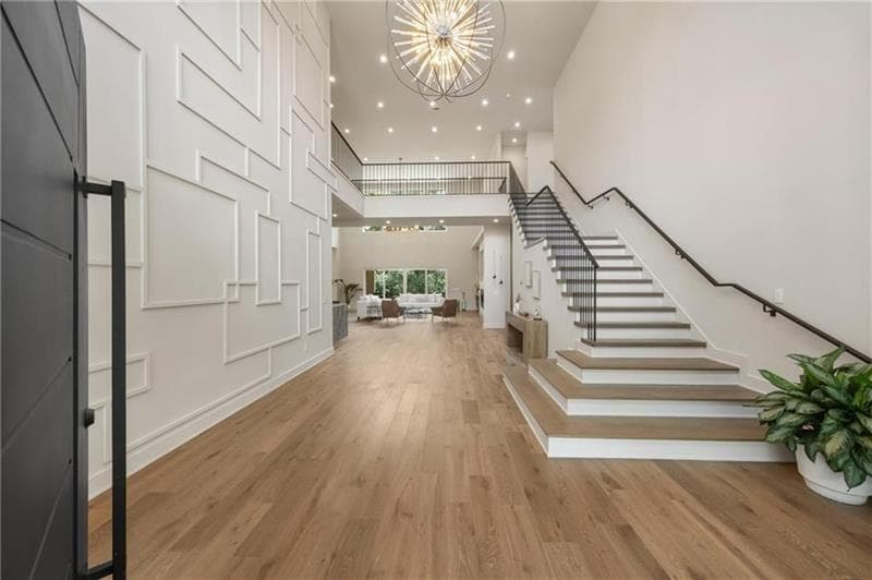 6 bedroom, 7 bathroom, 6,400 sq ft single family residence for sale at 680 Carriage Drive, Sandy Springs, GA 30328 — photo 3