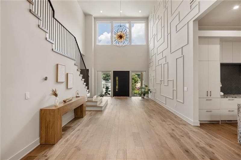 6 bedroom, 7 bathroom, 6,400 sq ft single family residence for sale at 680 Carriage Drive, Sandy Springs, GA 30328 — photo 4