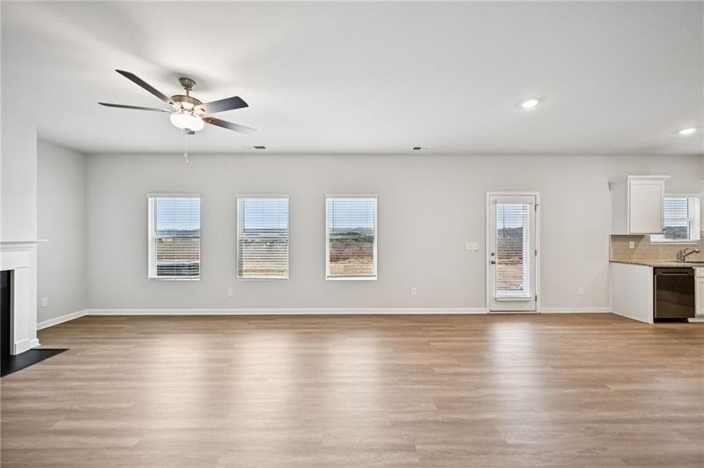 4 bedroom, 3 bathroom, 2,264 sq ft single family residence for sale at 5846 Maddox Road, Morrow, GA 30260 — photo 9