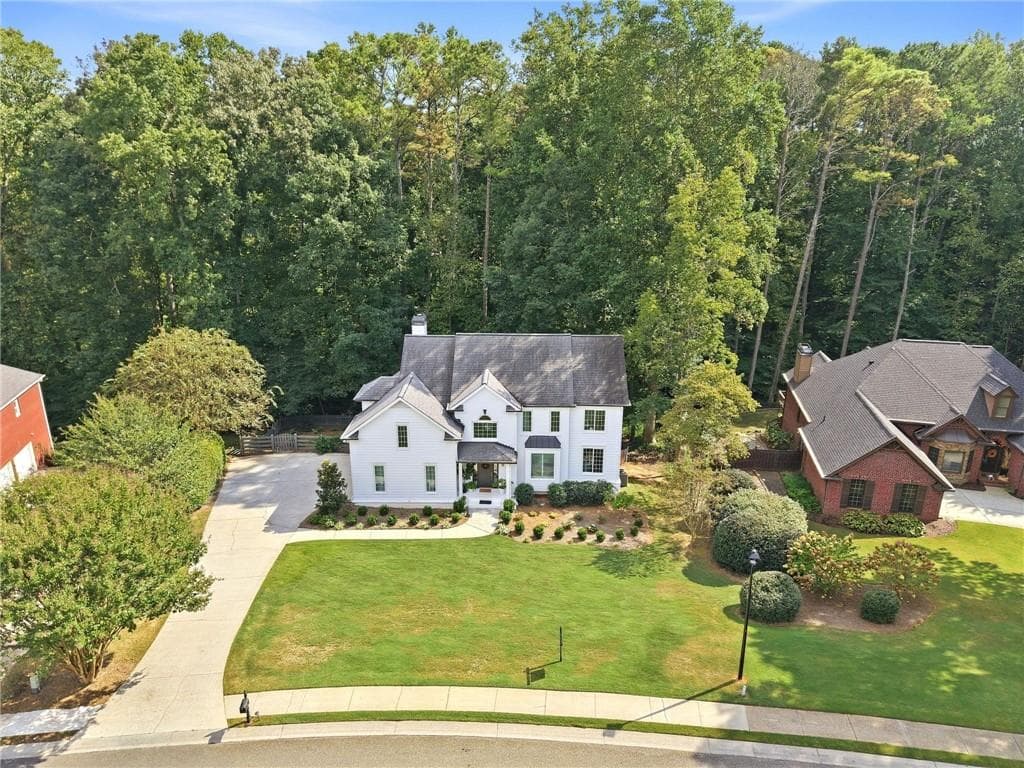 4 bedroom, 3 bathroom, 2,850 sq ft single family residence for sale at 4790 Hamptons Club Drive, Alpharetta, GA 30004 — photo 4
