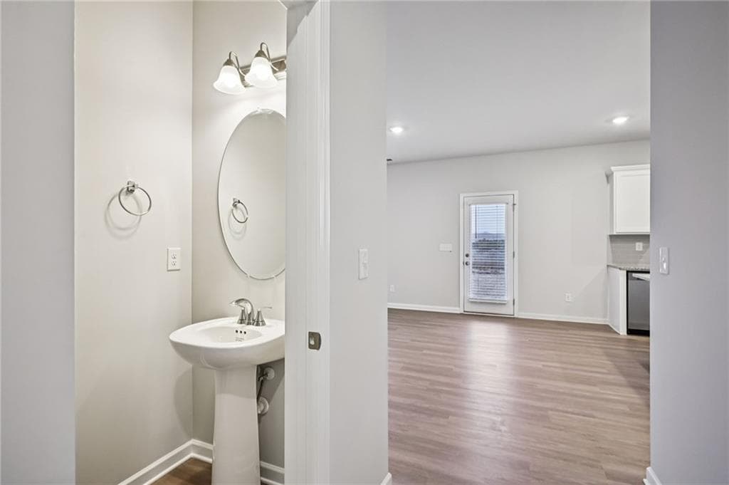 4 bedroom, 3 bathroom, 2,264 sq ft single family residence for sale at 5814 Maddox Road, Morrow, GA 30260 — photo 3