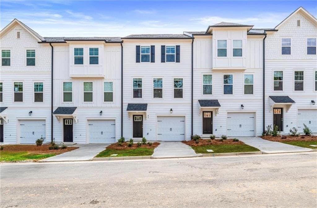 4 bedroom, 4 bathroom townhouse for rent at 112 Werner Brook Way, Atlanta, GA 30354 for $2,700 a month — photo 1 of 15