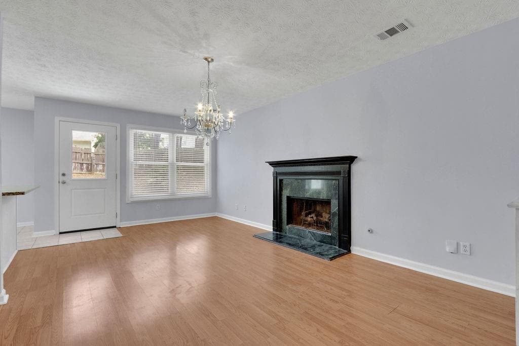 3 bedroom, 3 bathroom, 2,212 sq ft single family residence for sale at 5235 Arbor View Way, Sugar Hill, GA 30518 — photo 6