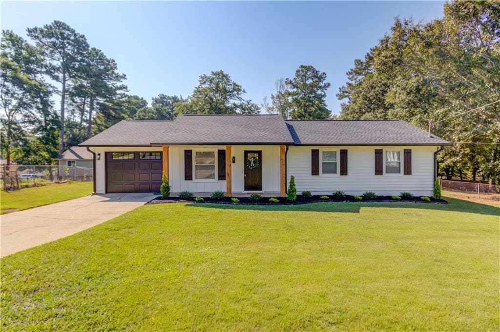 3 bedroom, 2 bathroom, 1,063 sq ft single family residence for sale at 3622 Cainbridge Court, Lawrenceville, GA 30044