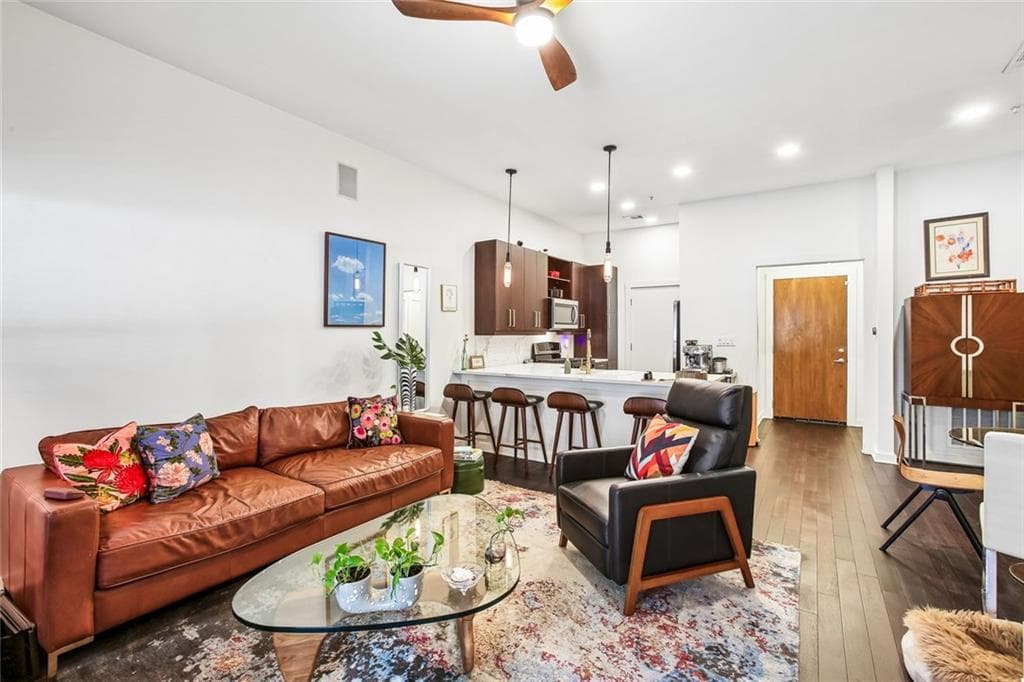 1 bedroom, 1 bathroom, 810 sq ft condominium for sale at 870 Inman Village Parkway 222, Atlanta, GA 30307