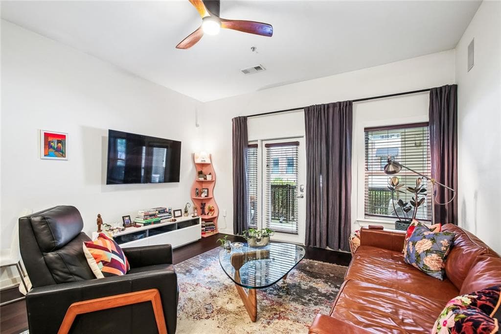 1 bedroom, 1 bathroom, 810 sq ft condominium for sale at 870 Inman Village Parkway 222, Atlanta, GA 30307 — photo 2