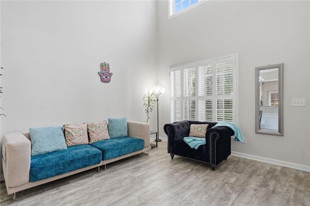 3 bedroom, 3 bathroom, 1,364 sq ft townhouse for sale at 3121 Commonwealth Way, Alpharetta, GA 30004 — photo 4
