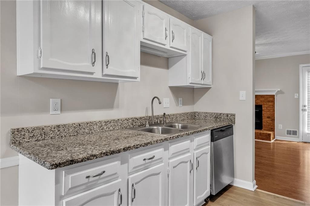 2 bedroom, 3 bathroom, 1,500 sq ft townhouse for sale at 1002 Westfield Trace, Smyrna, GA 30082 — photo 7