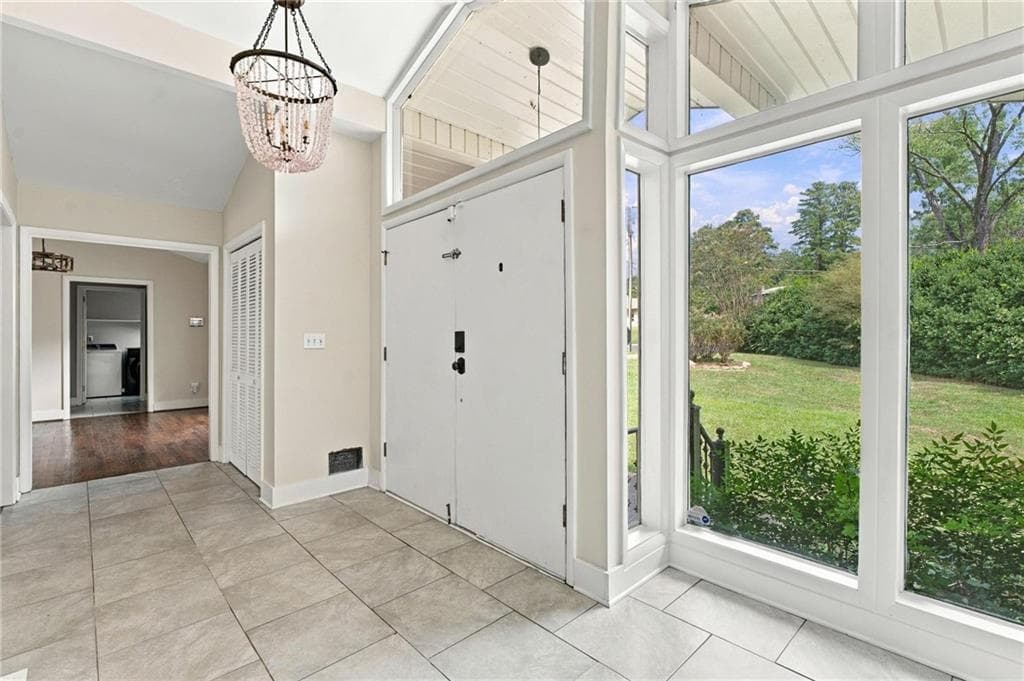 4 bedroom, 4 bathroom, 2,999 sq ft single family residence for sale at 3803 Gothic Elm Court, Decatur, GA 30034 — photo 3