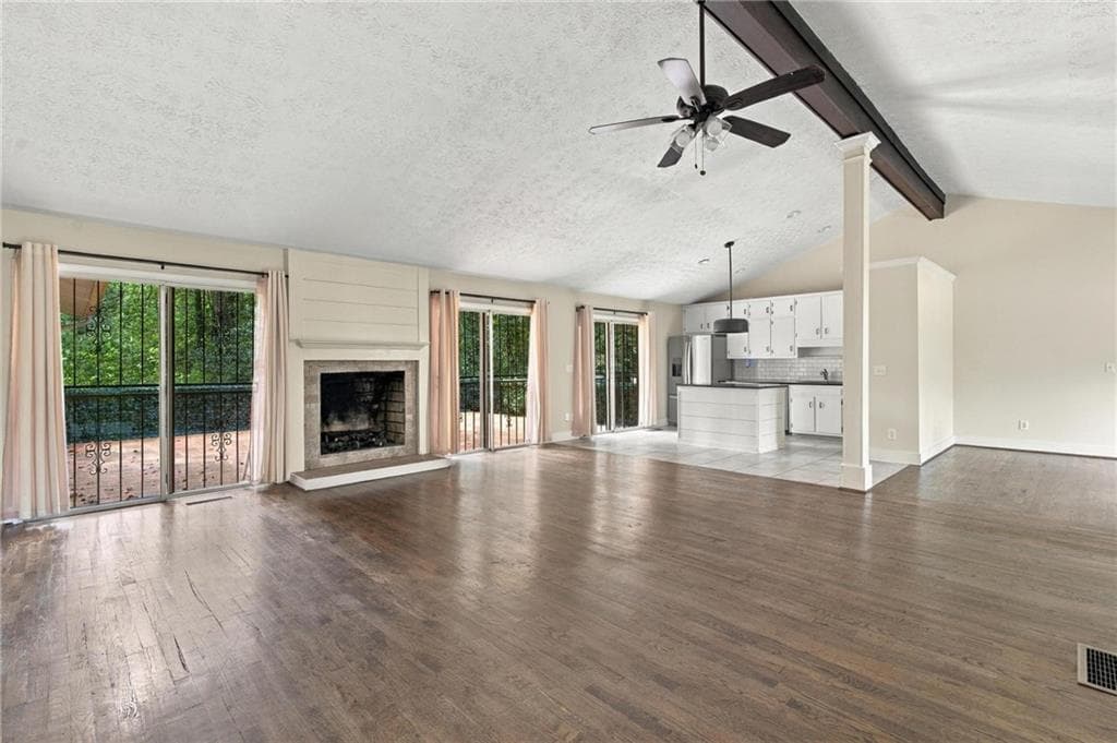 4 bedroom, 4 bathroom, 2,999 sq ft single family residence for sale at 3803 Gothic Elm Court, Decatur, GA 30034 — photo 4