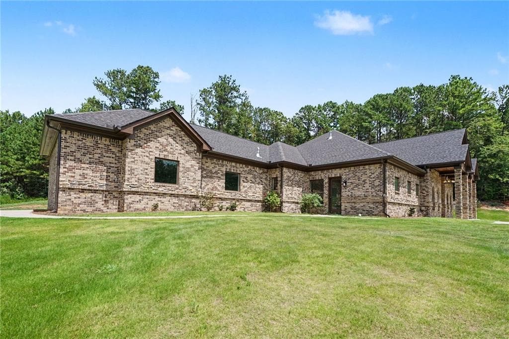 5 bedroom, 4 bathroom single family residence for sale at 1470 Anderson Valley Drive, Snellville, GA 30039 — photo 6