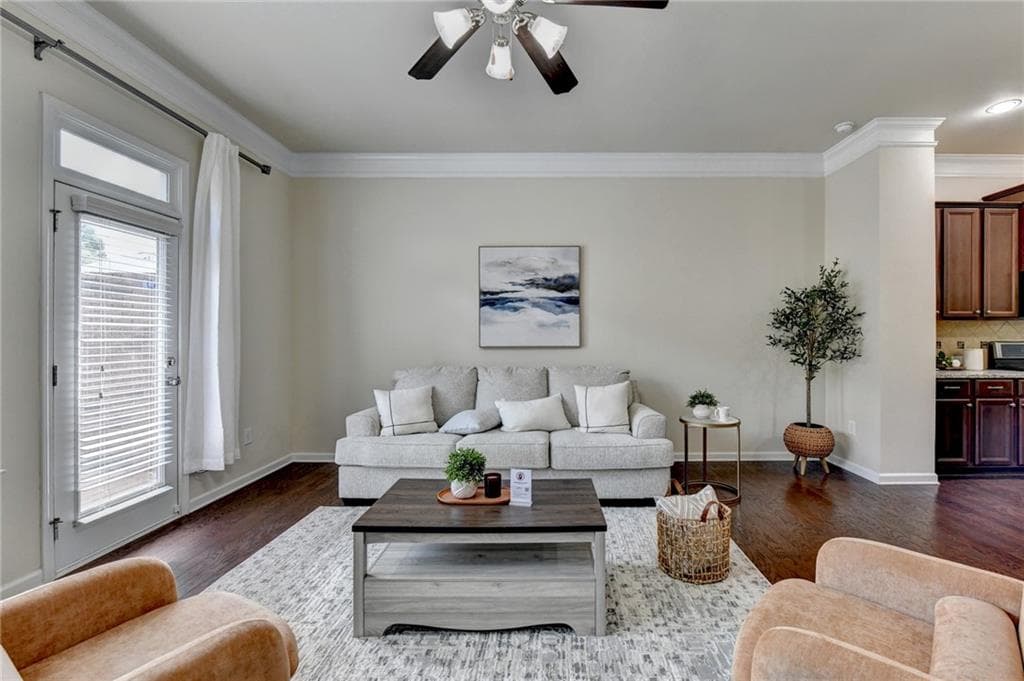 3 bedroom, 4 bathroom, 2,200 sq ft townhouse for sale at 2634 Portbury Place, Atlanta, GA 30329 — photo 2
