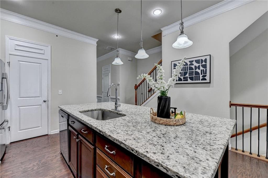 3 bedroom, 4 bathroom, 2,200 sq ft townhouse for sale at 2634 Portbury Place, Atlanta, GA 30329 — photo 8