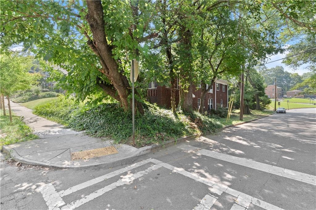 4 bedroom, 4 bathroom, 3,850 sq ft single family residence for sale at 1141 Rosedale Drive, Atlanta, GA 30306 — photo 4