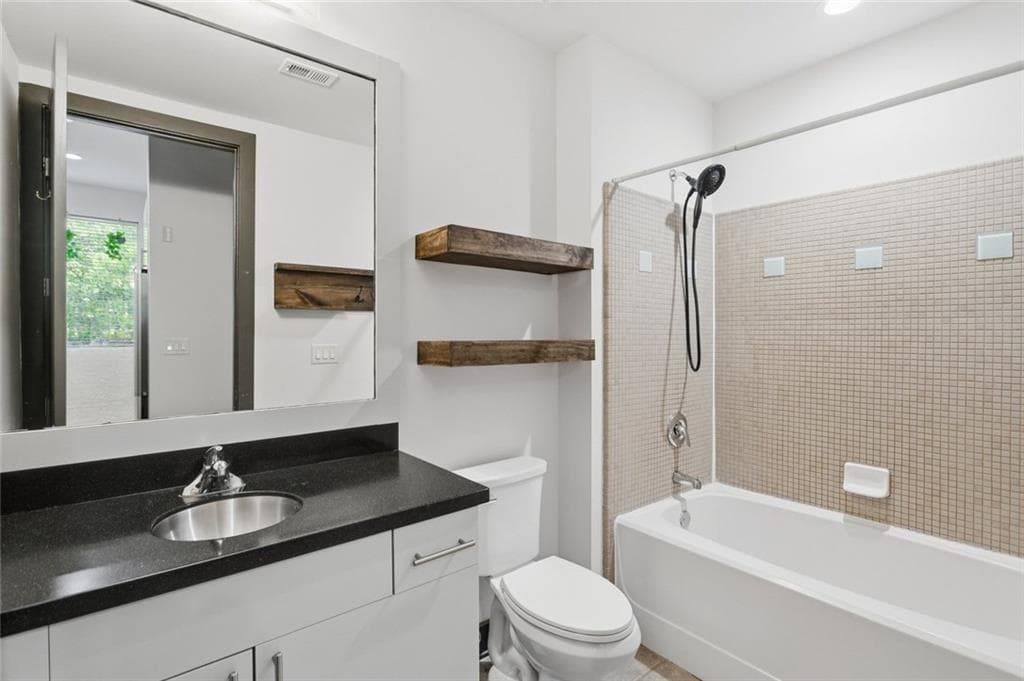 1 bedroom, 1 bathroom, 818 sq ft condominium for sale at 747 Ralph Mcgill Boulevard 202, Atlanta, GA 30312 — photo 10