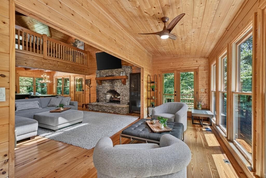 3 bedroom, 3 bathroom, 2,904 sq ft single family residence for sale at 46 Private Drive, Ellijay, GA 30536 — photo 3
