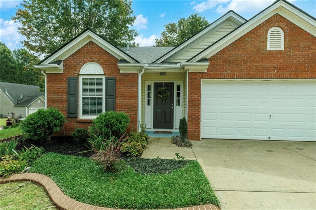 3 bedroom, 2 bathroom, 1,660 sq ft single family residence for sale at 334 Westminster Drive, Canton, GA 30114 — photo 4