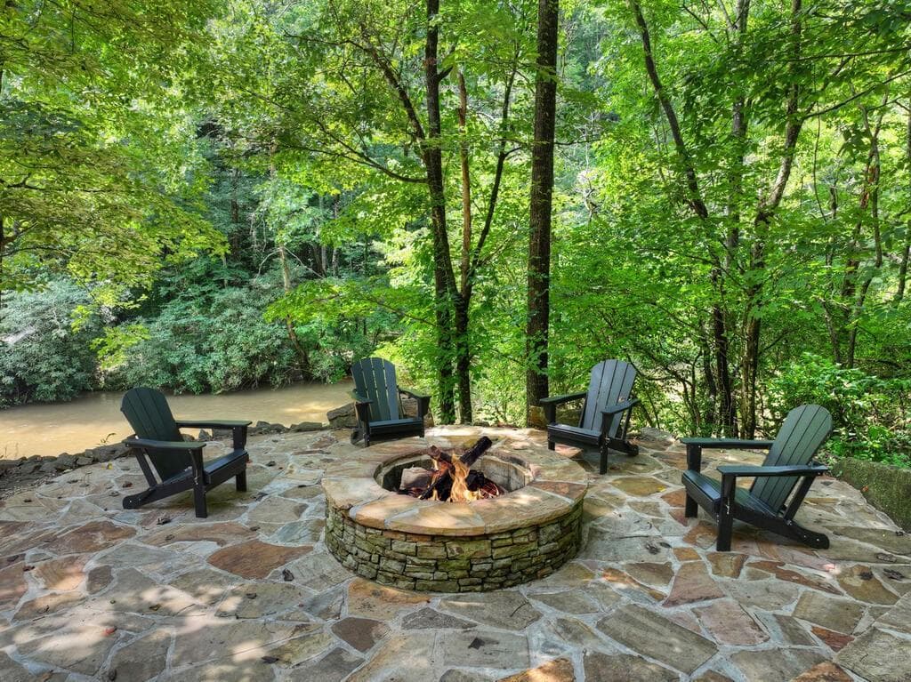 3 bedroom, 3 bathroom, 2,904 sq ft single family residence for sale at 46 Private Drive, Ellijay, GA 30536 — photo 10