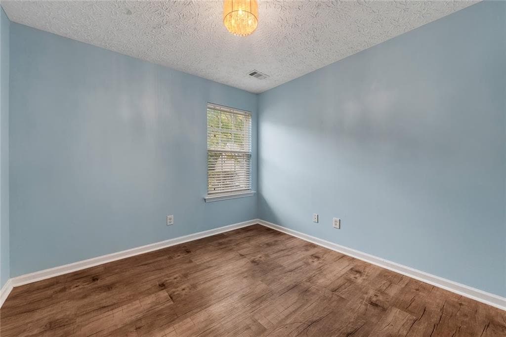 3 bedroom, 2 bathroom, 1,660 sq ft single family residence for sale at 334 Westminster Drive, Canton, GA 30114 — photo 9