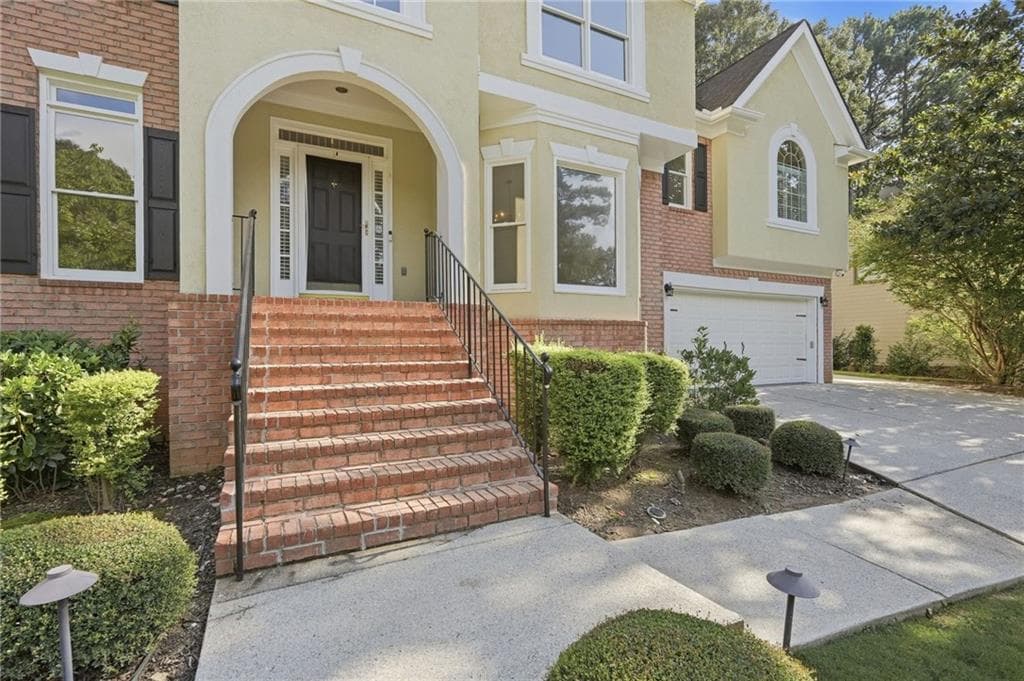 5 bedroom, 4 bathroom, 4,089 sq ft single family residence for sale at 4364 Aldenham Way, Suwanee, GA 30024 — photo 4