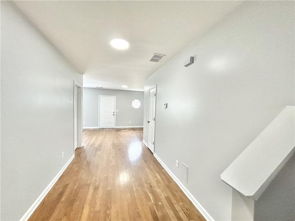 4 bedroom, 3 bathroom, 1,472 sq ft townhouse for rent at 729 Wheel House Lane B, Monroe, GA 30655 for $1,600 a month — photo 9