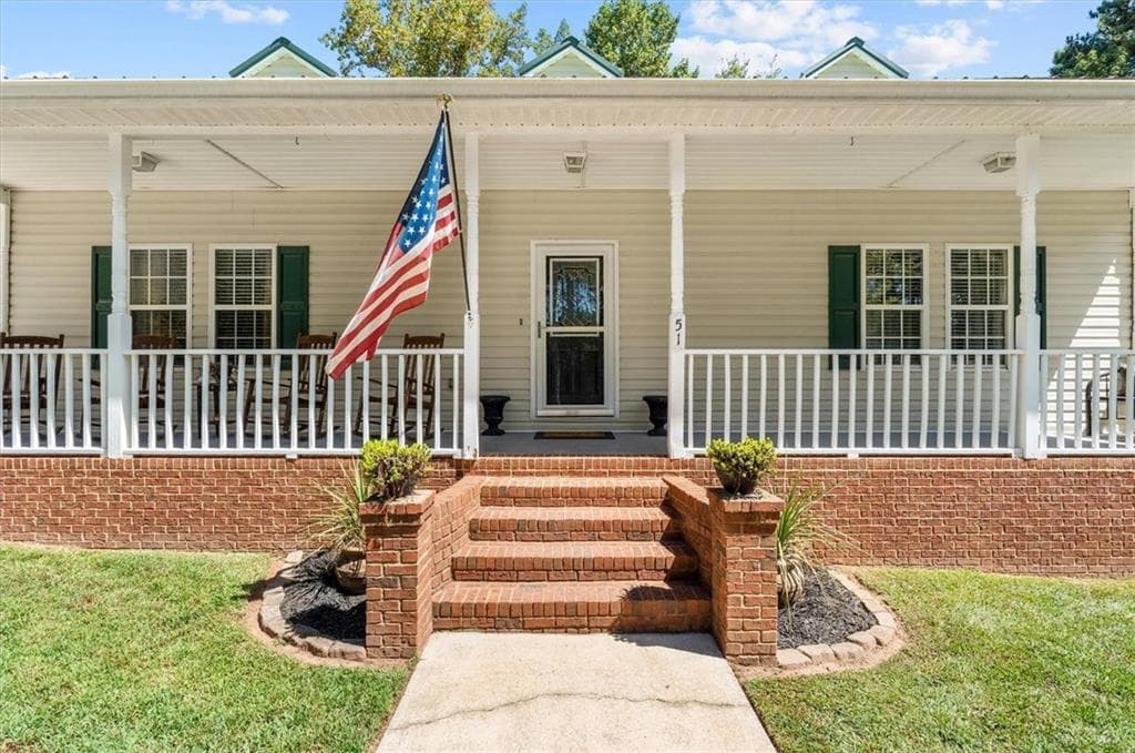 4 bedroom, 3 bathroom, 2,570 sq ft single family residence for sale at 51 Moon Road, Waco, GA 30182
