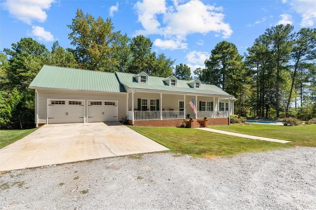 4 bedroom, 3 bathroom, 2,570 sq ft single family residence for sale at 51 Moon Road, Waco, GA 30182 — photo 5