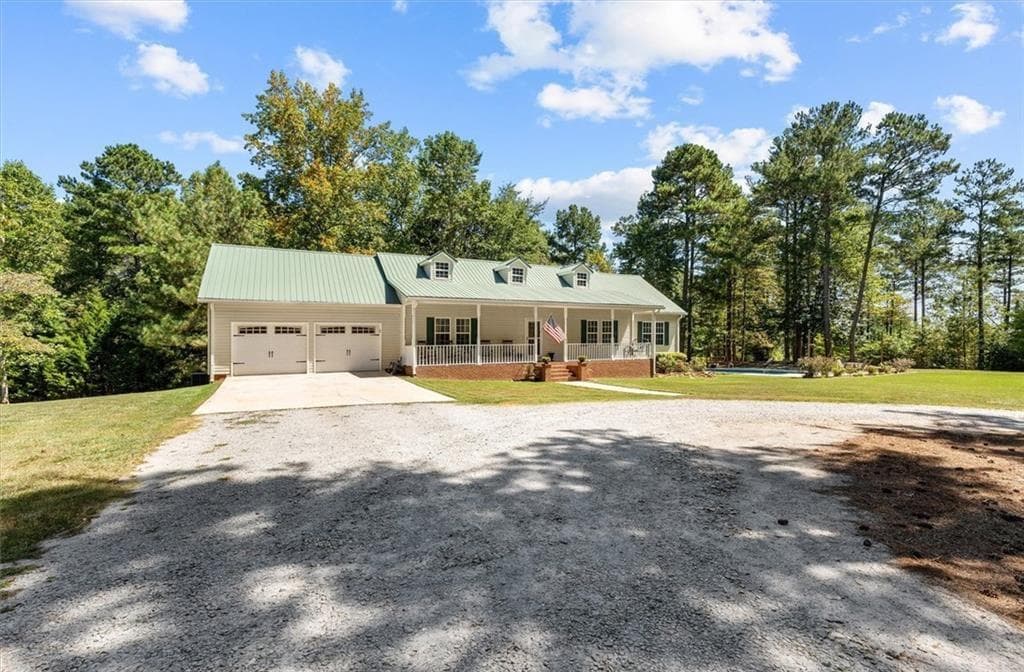 4 bedroom, 3 bathroom, 2,570 sq ft single family residence for sale at 51 Moon Road, Waco, GA 30182 — photo 7