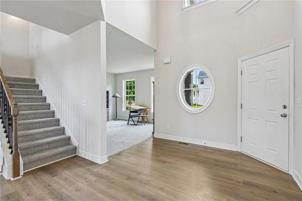 5 bedroom, 4 bathroom, 3,279 sq ft single family residence for sale at 129 Edinburgh Drive, Canton, GA 30115 — photo 7