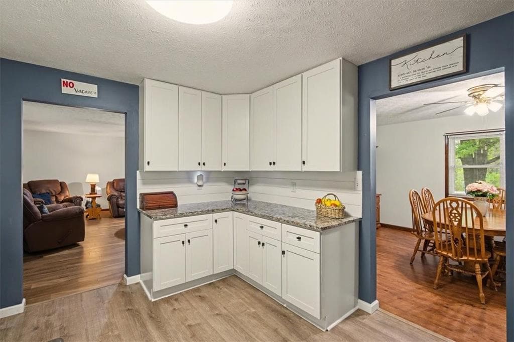 3 bedroom, 2 bathroom, 1,779 sq ft single family residence for sale at 1361 Villa Rica Road, Powder Springs, GA 30127 — photo 6