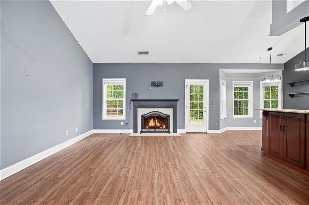 3 bedroom, 2 bathroom, 1,921 sq ft single family residence for sale at 4483 Enfield Drive, Gainesville, GA 30506 — photo 4