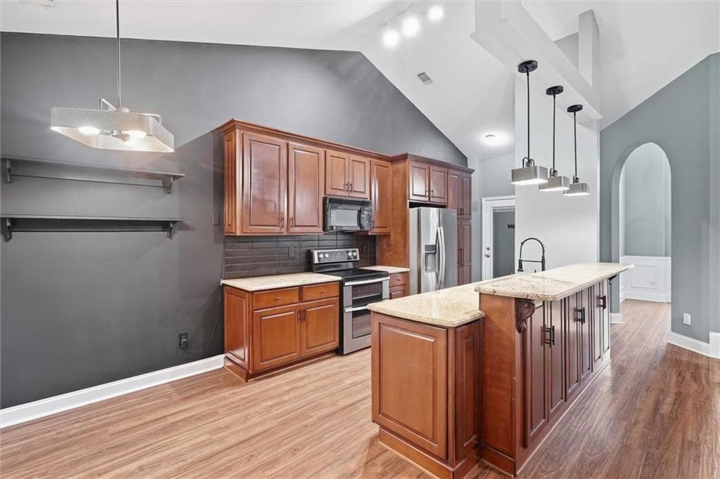 3 bedroom, 2 bathroom, 1,921 sq ft single family residence for sale at 4483 Enfield Drive, Gainesville, GA 30506 — photo 8