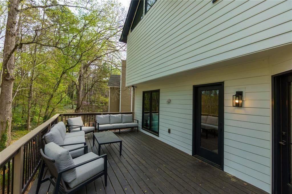 5 bedroom, 4 bathroom, 4,020 sq ft single family residence for sale at 1515 Oakmoor Place, Marietta, GA 30062 — photo 6