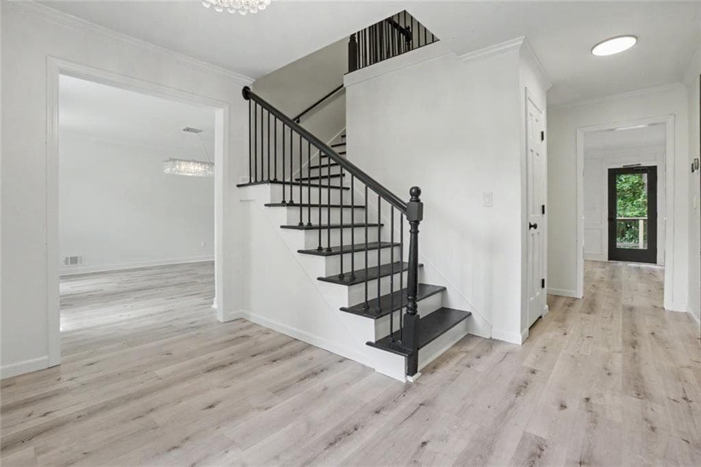5 bedroom, 4 bathroom, 4,020 sq ft single family residence for sale at 1515 Oakmoor Place, Marietta, GA 30062 — photo 8